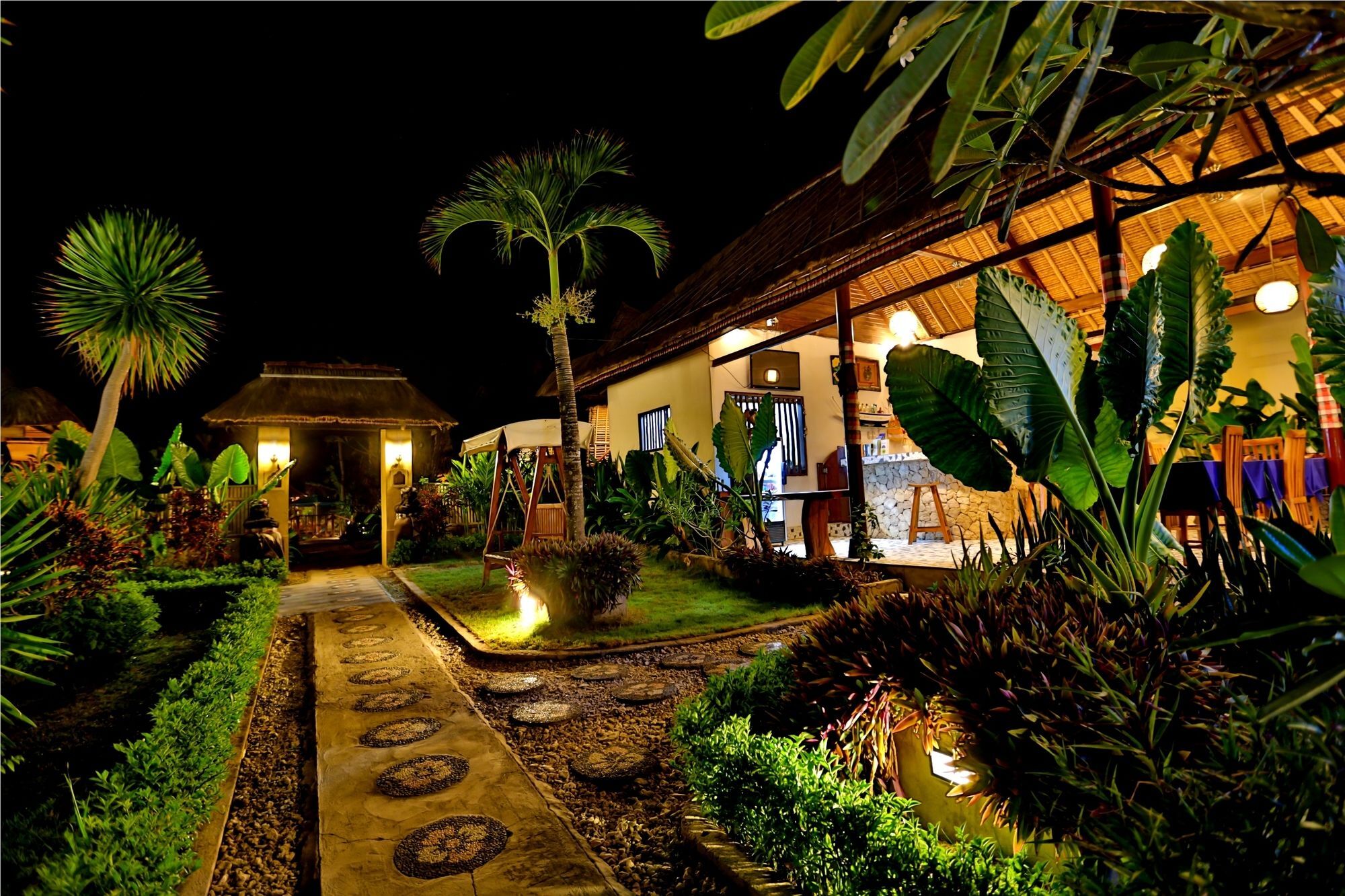 Sunset Coin Lembongan Hotel Нуса Лембонган Екстериор снимка