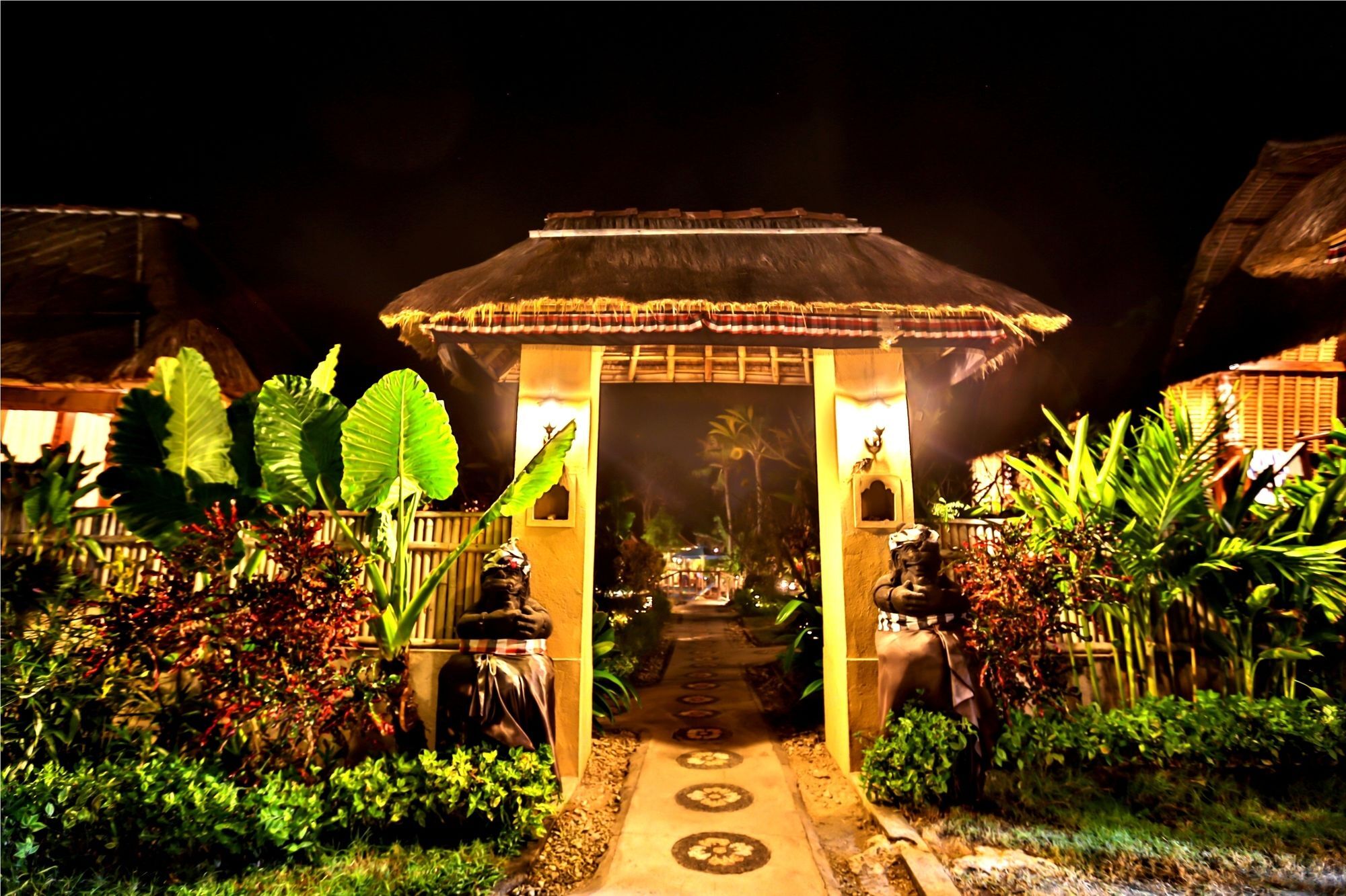 Sunset Coin Lembongan Hotel Нуса Лембонган Екстериор снимка