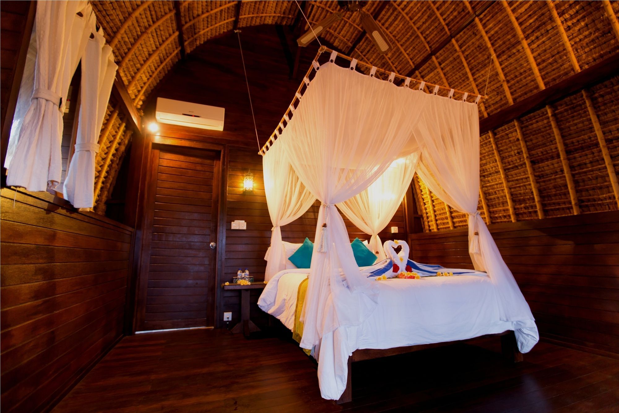 Sunset Coin Lembongan Hotel Нуса Лембонган Екстериор снимка